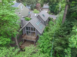 6108 SW 33rd Pl, Portland, OR 97239