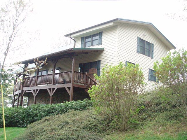 1st image of 192 Chateau Ln