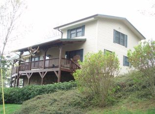 192 Chateau Ln, Fancy Gap, VA 24328