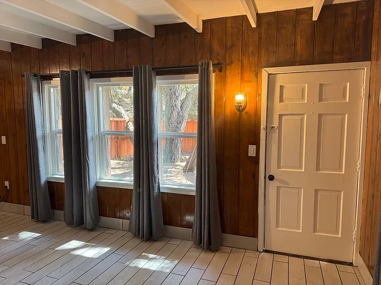 1619 Oak Dr — Photo 10