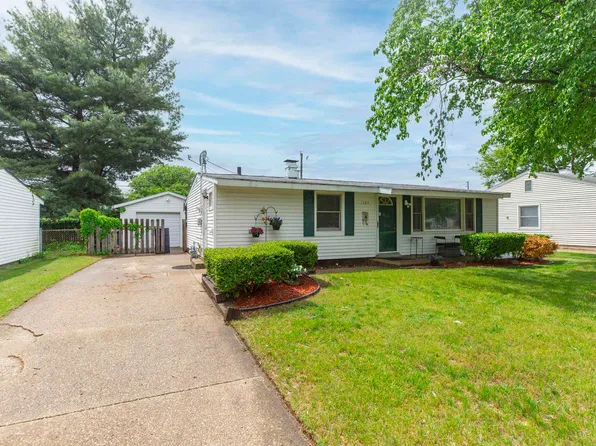 1307 Brummit Ln, South Bend, IN 46615
