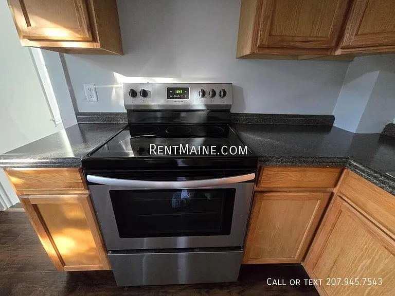 57 Pine St #2 — Photo 3