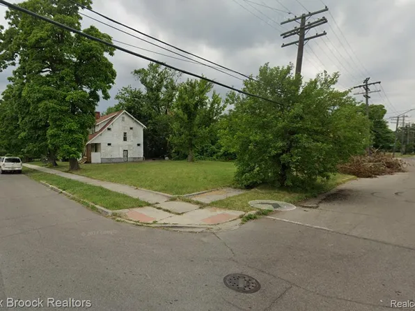 3210 W Philadelphia St, Detroit, MI 48206
