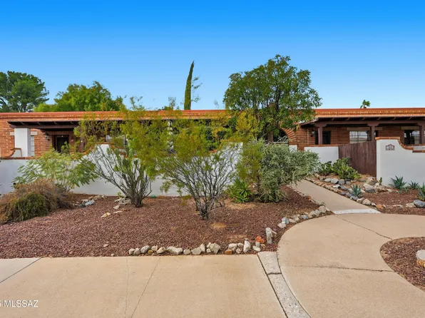 364 S Paseo Lobo, Green Valley, AZ 85614