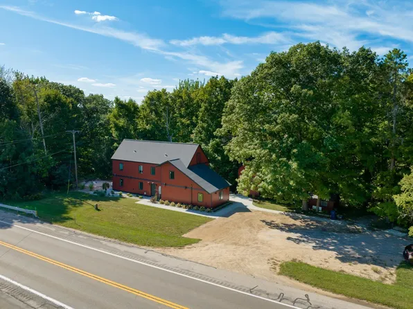 10456 S Us Highway 31, Elk Rapids, MI 49629