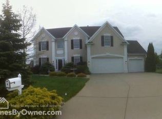 5 Mallard Ct, Bloomington, IL