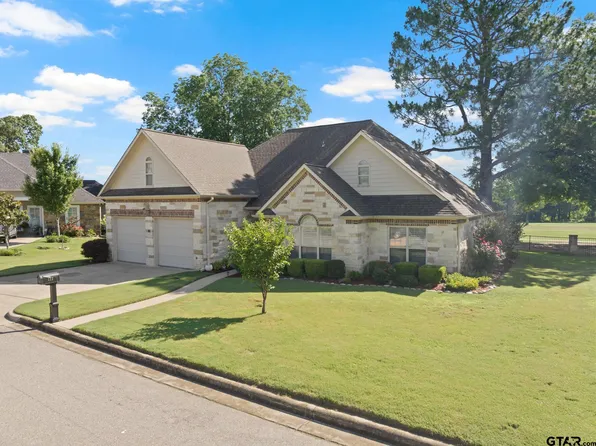 112 Links Dr, Mount Pleasant, TX 75455