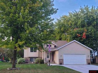 306 E 2nd St, Janesville, MN 56048