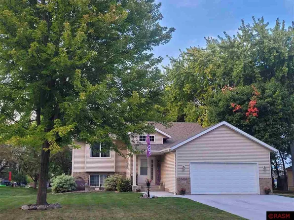 306 E 2nd St, Janesville, MN 56048