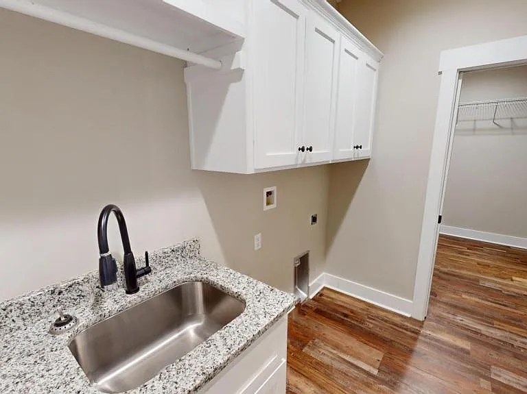 1006 Legacy Dr — Photo 13
