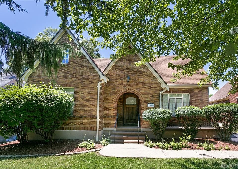 1st image of 1917 Burbank Dr