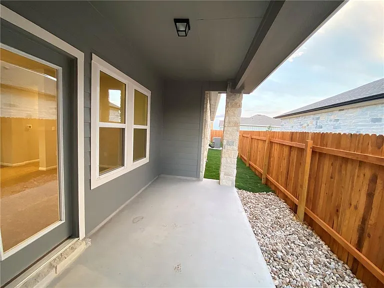 8409 Looksee Ln — Photo 17