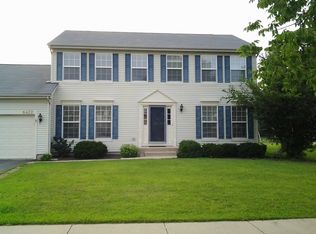 6422 Midleton Ln, McHenry, IL 60050