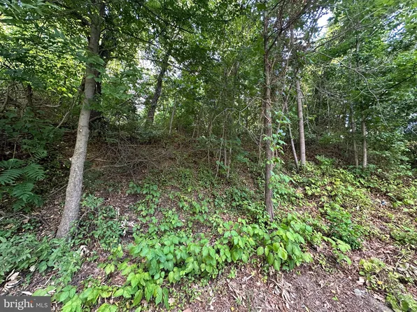 3624 Tripoli Ct, Dumfries, VA 22026