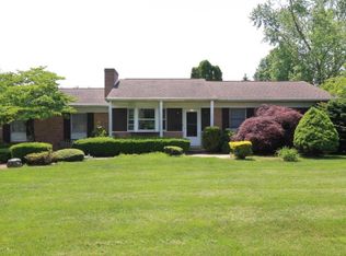 217 Pinkerton Rd, Mount Joy, PA 17552
