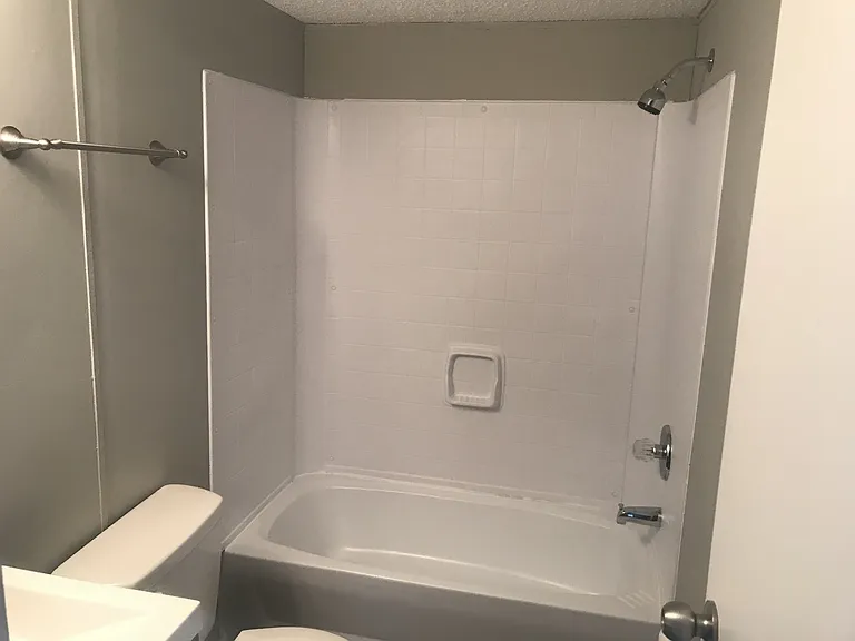 4331 State Road 43 N — Photo 7