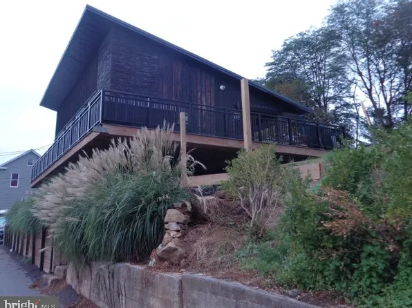 221 E Burrows St, Bellefonte, PA 16823