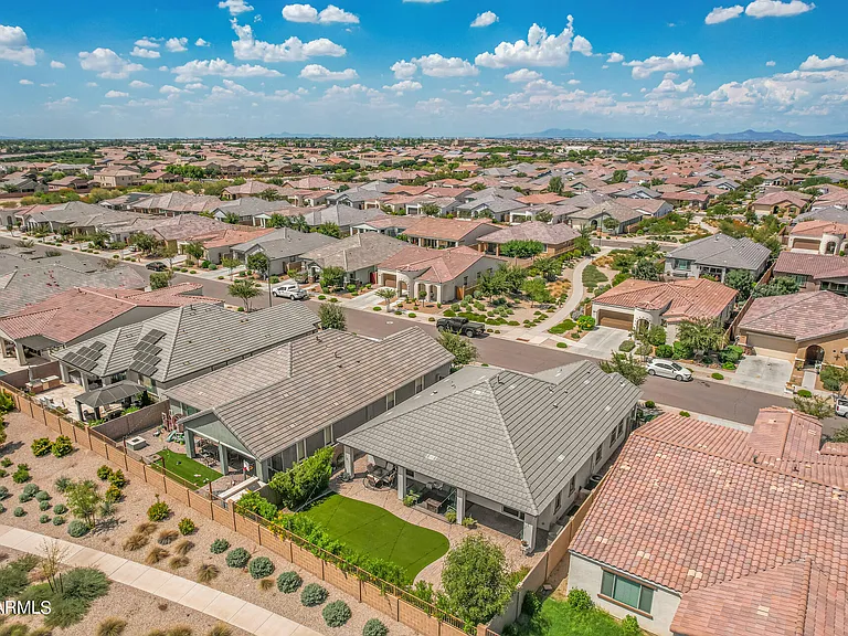 22503 E Calle De Flores — Photo 37