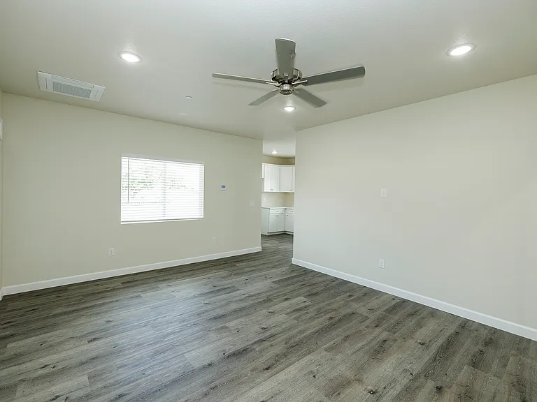 720 N 2nd St — Photo 12