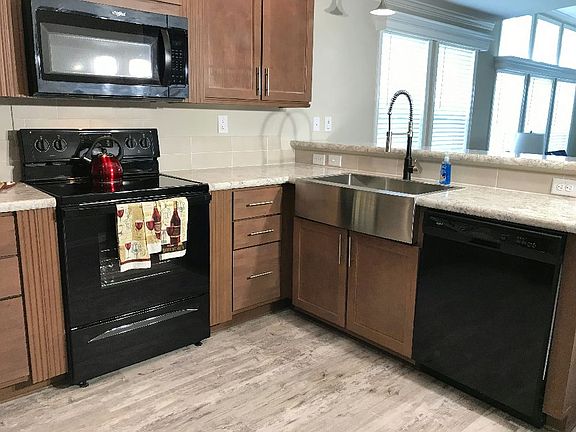 3rd image of 4604 Lake Crystal Blvd #5JAWN