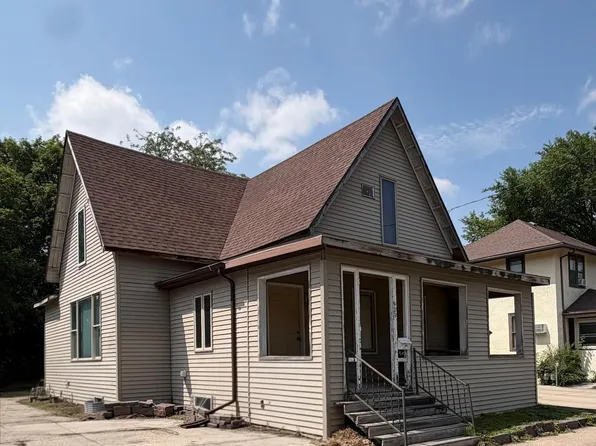 409 9th St S, Fargo, ND 58103