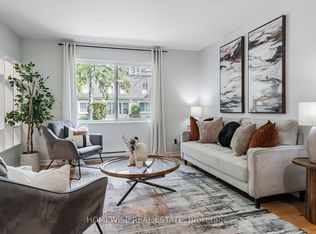 1350 Winding Trl #15, Mississauga, ON L4Y 2T8