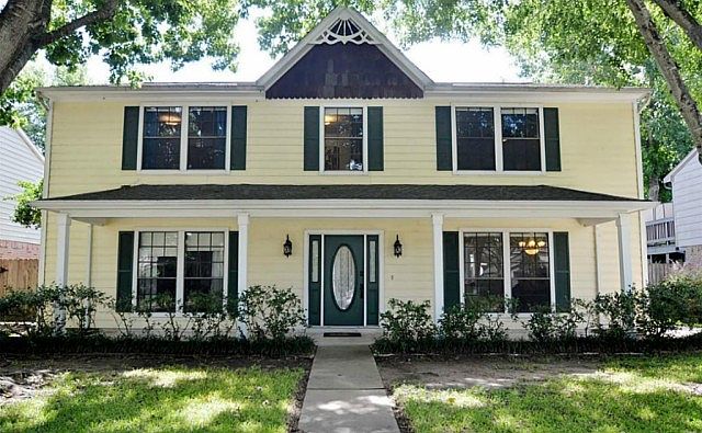1st image of 2719 Country Place Dr
