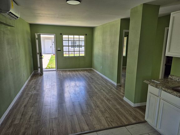 4th image of 3408 E Dr Martin Luther King Jr Blvd #3