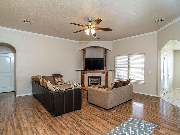 4th image of 1220 E Emma Ln