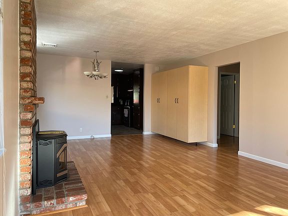 3rd image of 1190 Wagoner Dr