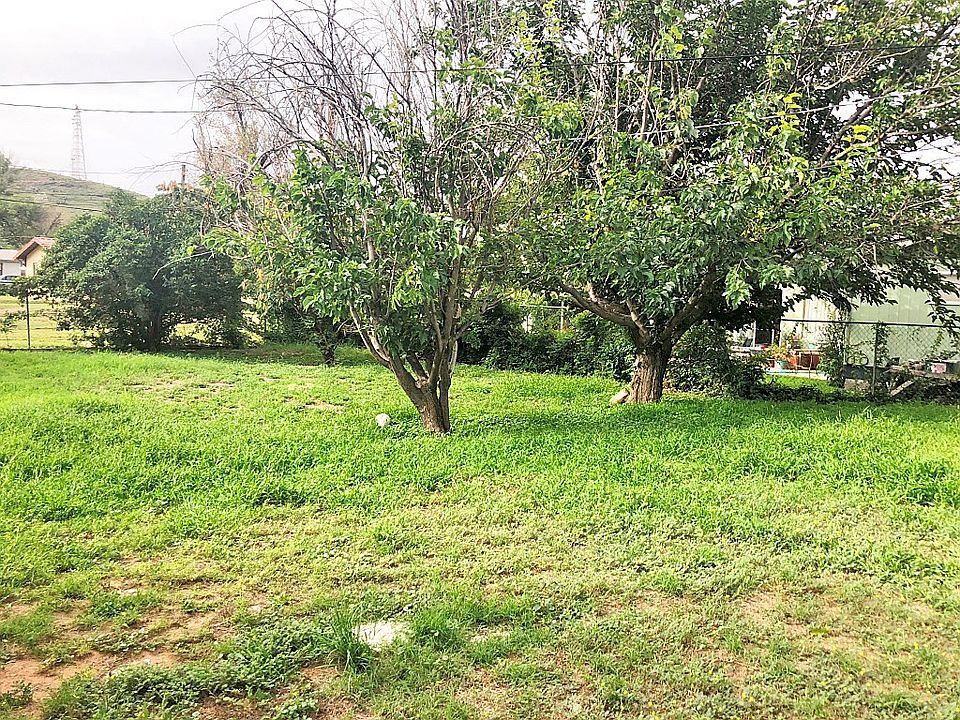 2nd image of 606 W Sul Ross Ave