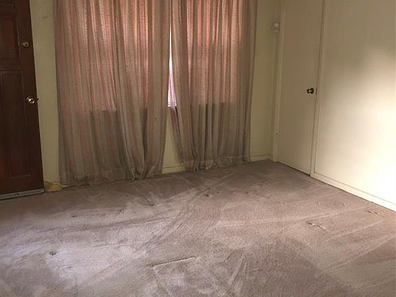 2nd image of 828 Jadewood Dr