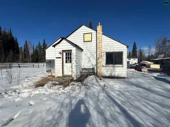 824 Middleton Ave, North Pole, AK 99705
