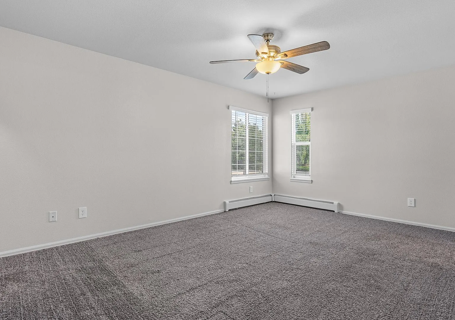 4 bed, 2.5 bath, 1518 sqft, $2,350 — Photo 4