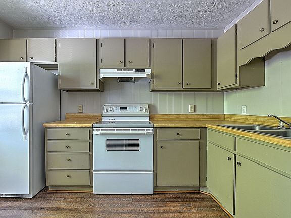 4th image of 409 Cypress St APT 15