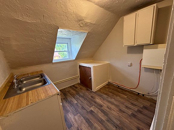 4th image of 10218 Parkgate Ave Floor 3