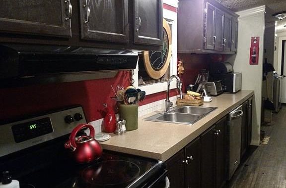 3rd image of 601 Oak Mdws