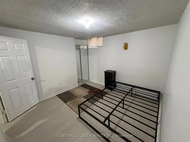 4426 SE Mayflower Dr #BASEMENT — Photo 9