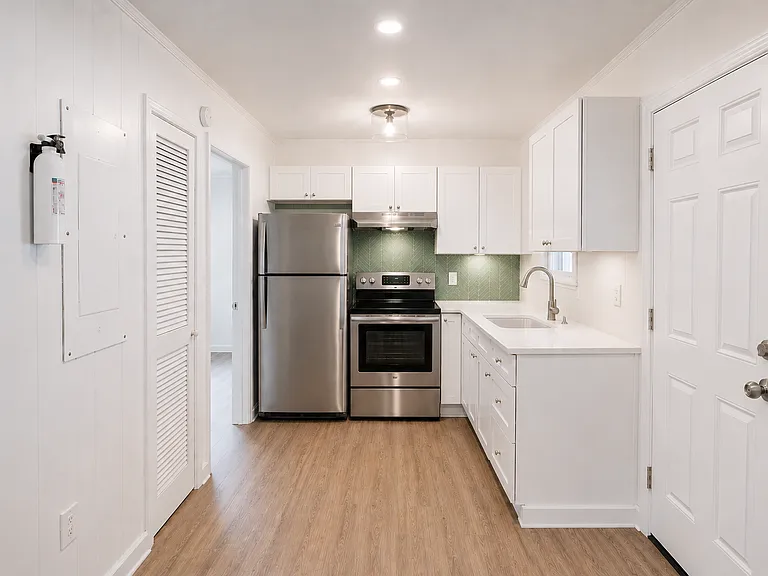 1671 Hunley Ave #B — Photo 13