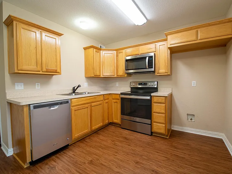 213 S College Dr #B — Photo 6