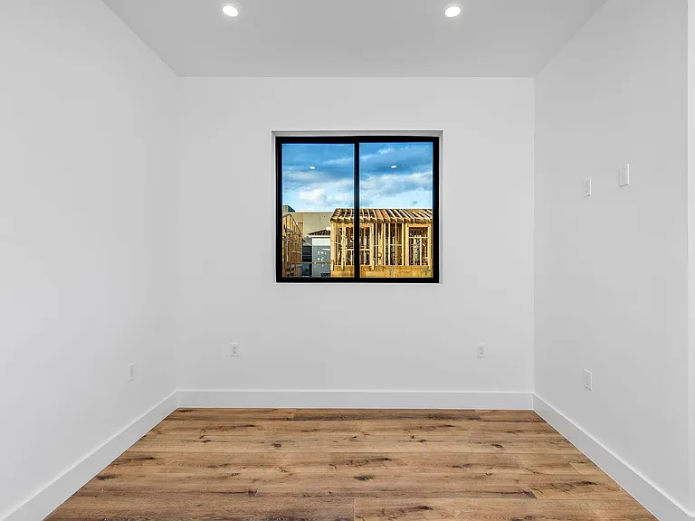 5311 Ben Ave #1/2 — Photo 9