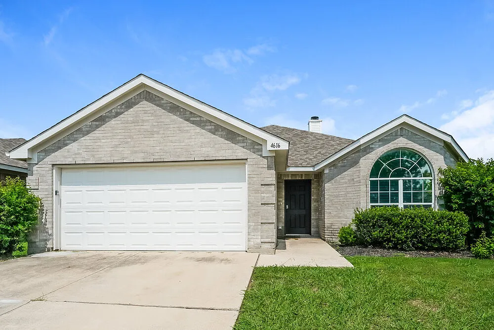 3 bed, 2.0 bath, 1502 sqft, $2,150 — Photo 1