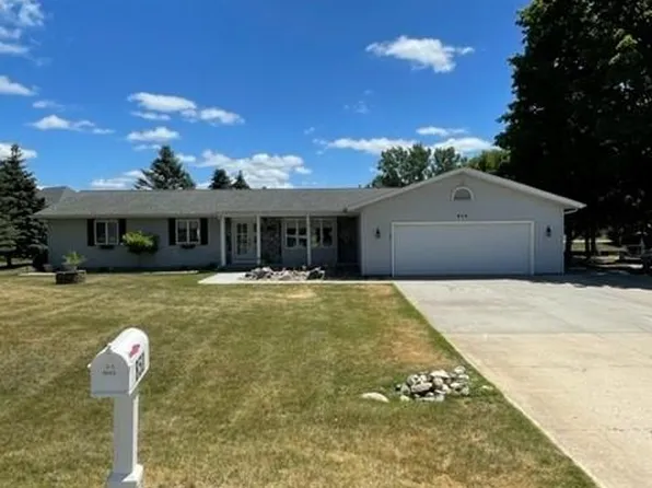 850 Meadowbrook Dr, Mount Pleasant, MI 48858