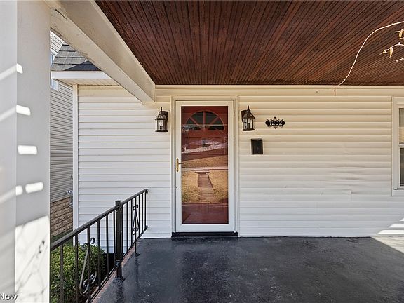 5th image of 1202 Virginia St