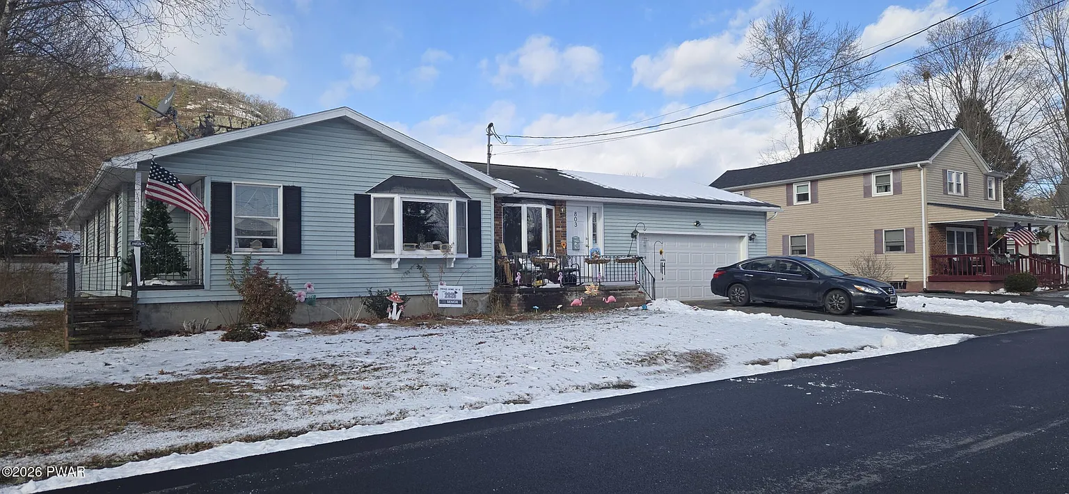 803 Avenue K photo 1