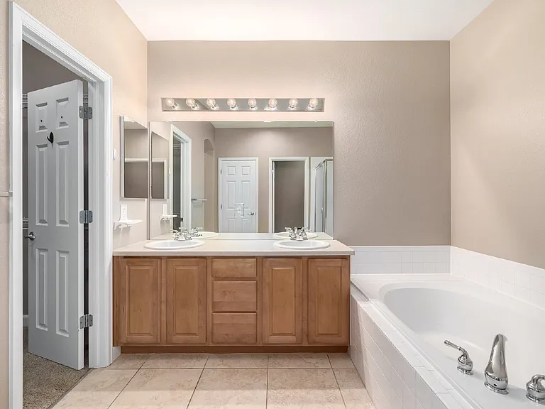 16605 E Auburn Hills Dr — Photo 19