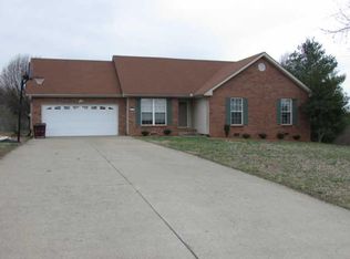 1813 Hunt Ln, Pleasant View, TN 37146