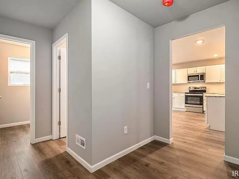 1911 Twisting Pine Ct — Photo 9