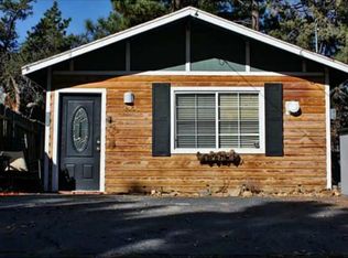 622 Santa Barbara Ave, Sugarloaf, CA 92386