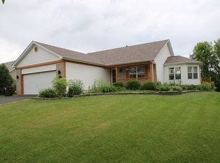 302 Bree Dr, Poplar Grove, IL 61065